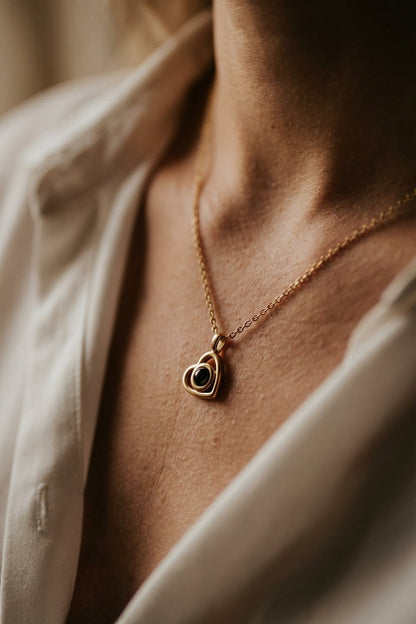 PhilU - Personalised Minimalist Sleek Heart Photo Projection Necklace - Premium E-Coating Cooper / Gold